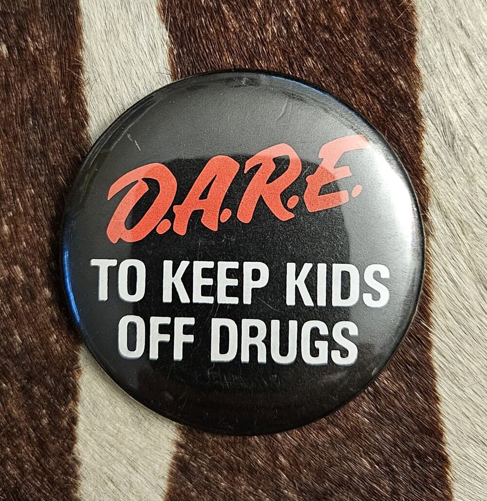 D.A.R.E. Pinback Dare to Keep Kids Off Drugs Button Pin Vintage 1980s